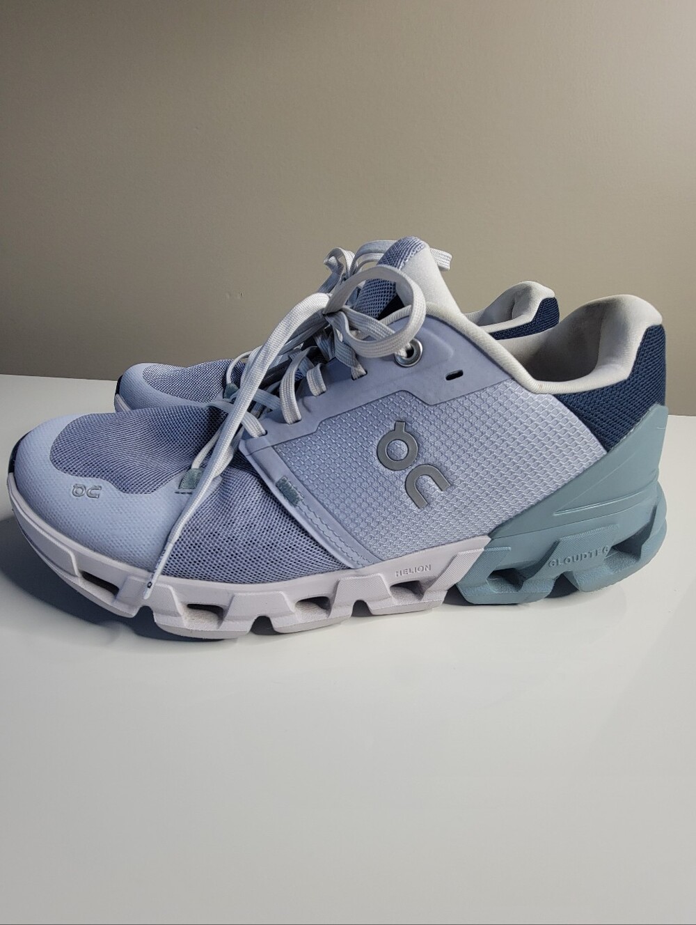 On Cloud Flyer Womens 10.5 - Picture 2 of 7